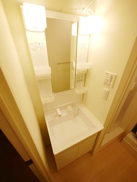 洗面設備　★独立洗面台の様子★