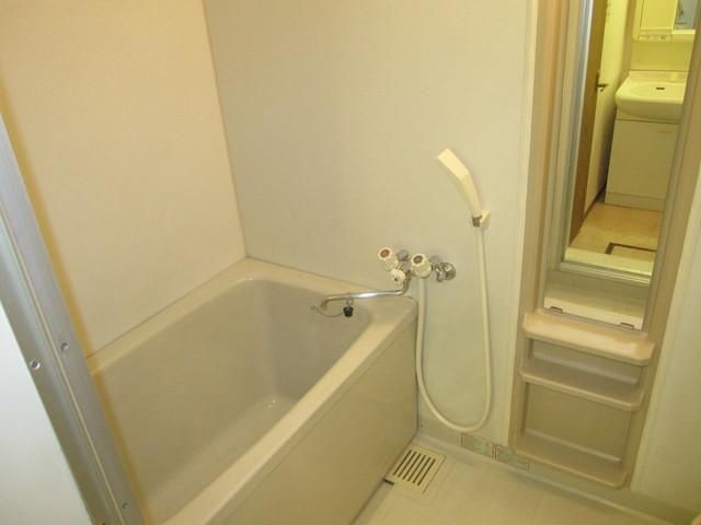 バス・シャワールーム　追い焚きバス