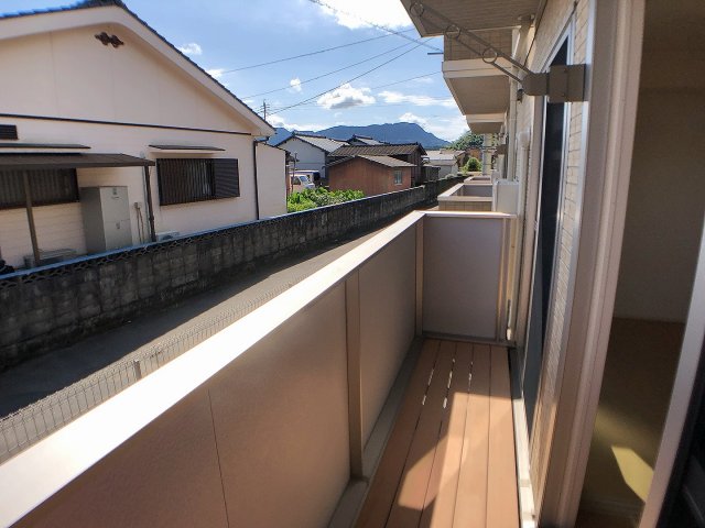 バルコニー　風通しの良い南向きのバルコニー