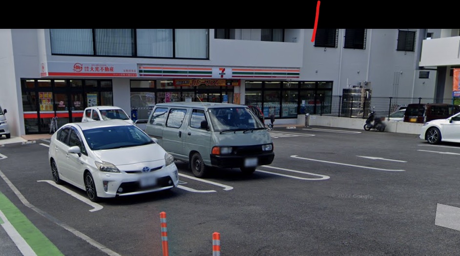 コンビニ　ファミリーマート宜野湾真栄原二丁目店（コンビニ）まで626m