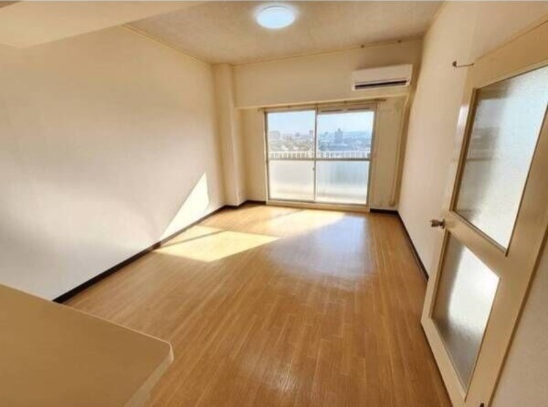 居室・リビング　図面と現状に相違がある場合には現状を優先