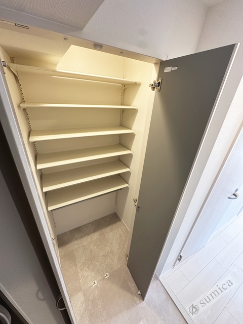 玄関　シューズインクロークにたっぷり収納♪
