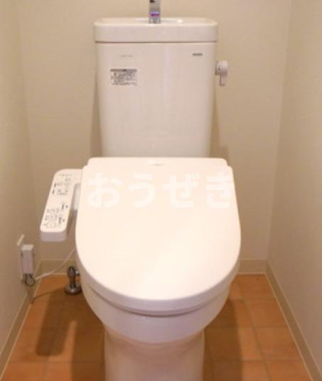 トイレ　※同仕様参考写真
