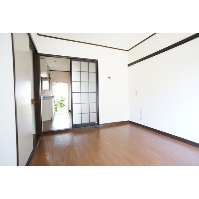 居室・リビング　※他のお部屋の写真の為、実際とは異なる可能性がございます。