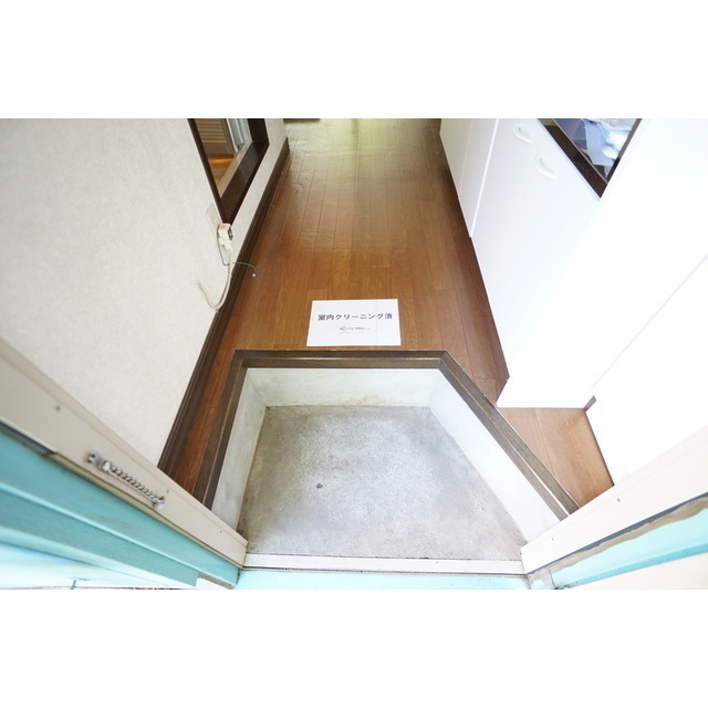 玄関　※他のお部屋の写真の為、実際とは異なる可能性がございます。