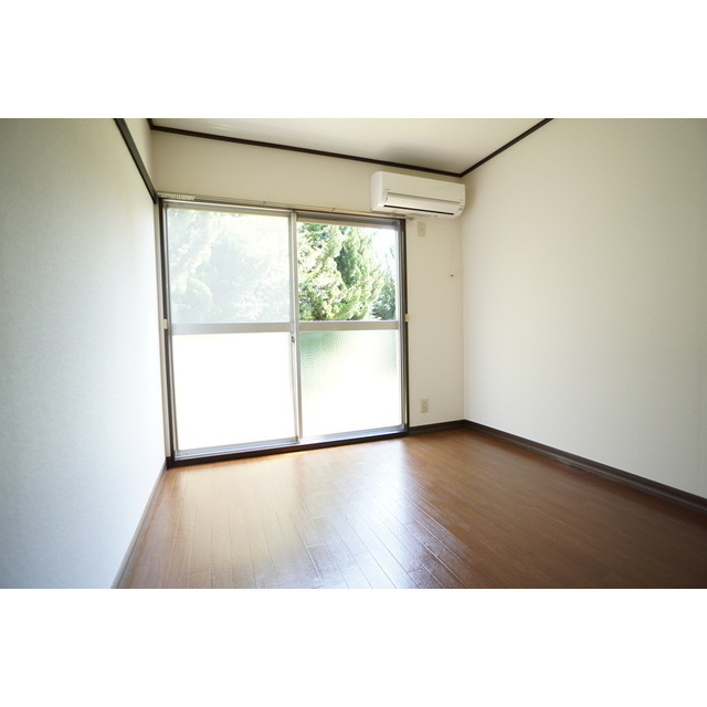 居室・リビング　※他のお部屋の写真の為、実際とは異なる可能性がございます。