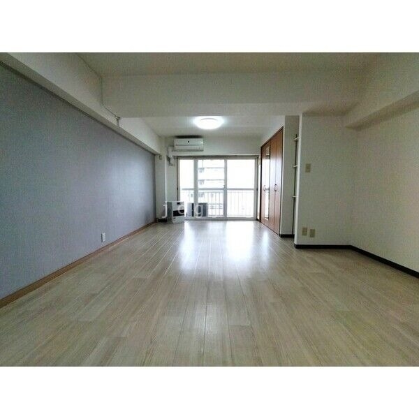 居室・リビング　３６平米を超える広々１Ｒです。