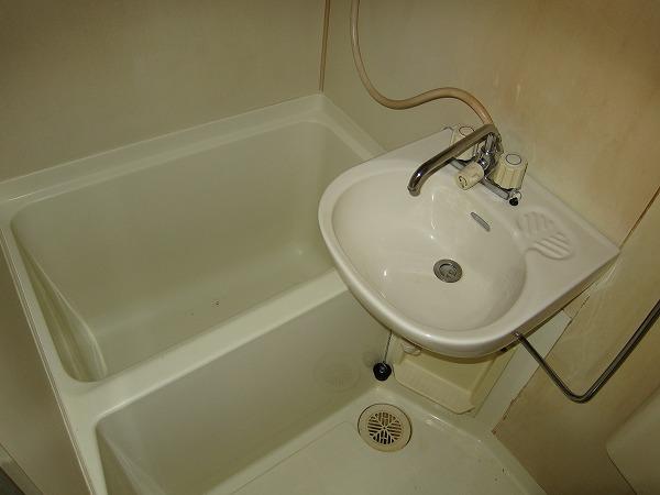 バス・シャワールーム　ルミネ代官