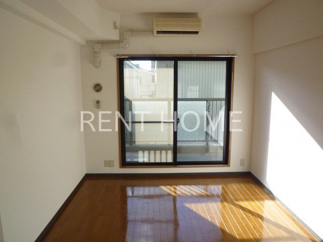 居室・リビング　8帖洋室