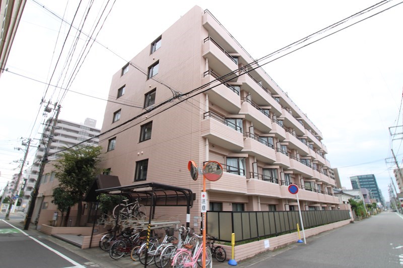 建物外観　オートロック付きマンション。駅近で便利な立地です