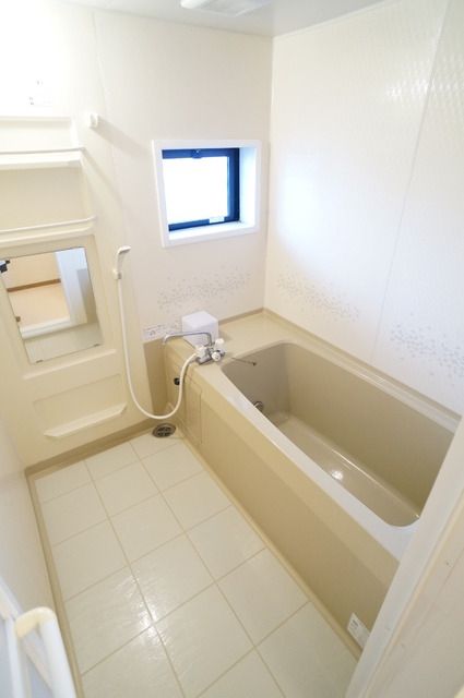 バス・シャワールーム　他号室。参考写真