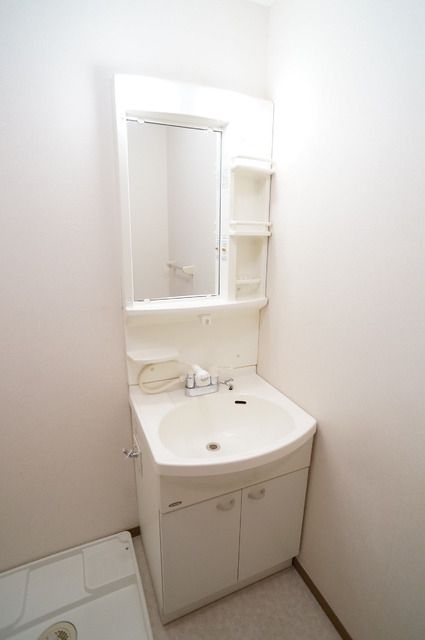 洗面設備　他号室。参考写真