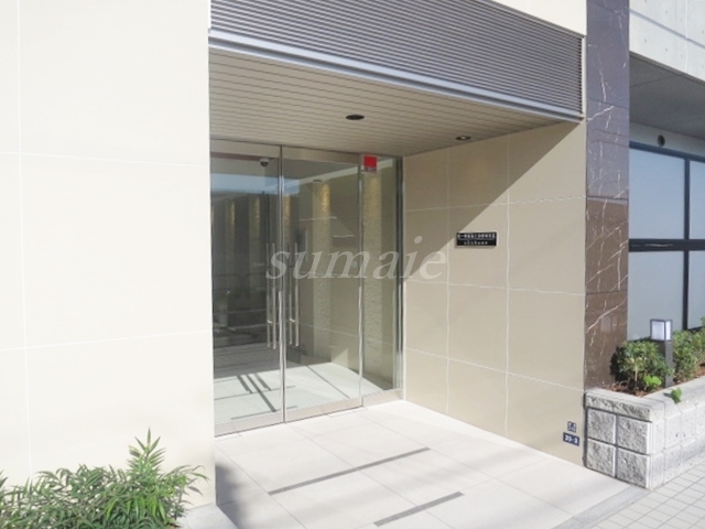 エントランス　入口です☆