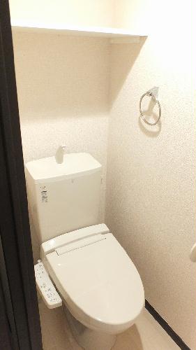 トイレ　温水洗浄便座設置済みです。