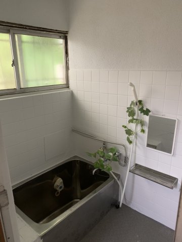 バス・シャワールーム　ゆったり過ごせるお風呂です