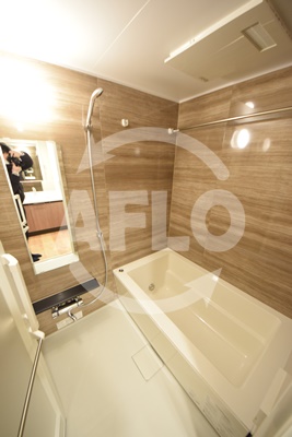 バス・シャワールーム　RJR堺筋本町タワー　浴室