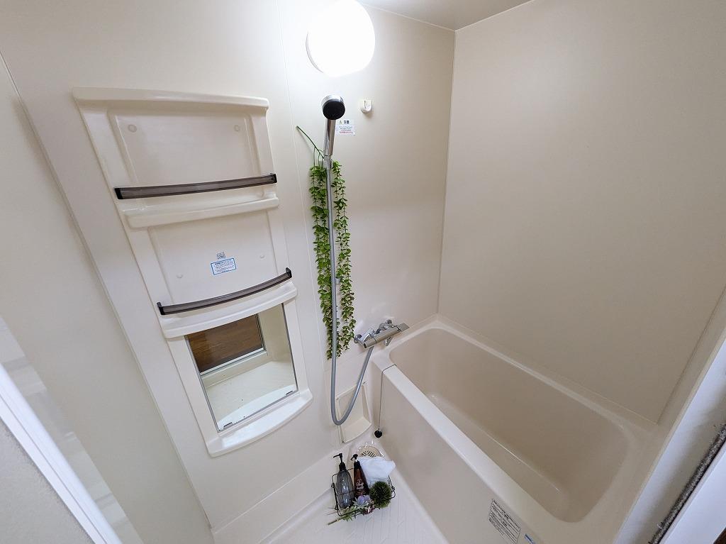 バス・シャワールーム　小物類は設備外