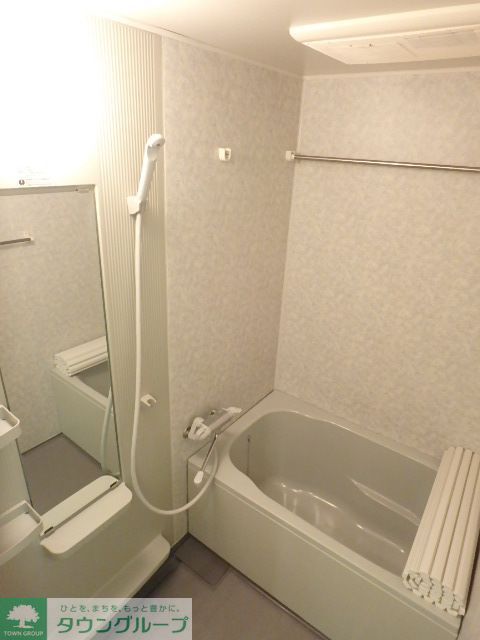 バス・シャワールーム　浴室乾燥機付きバス