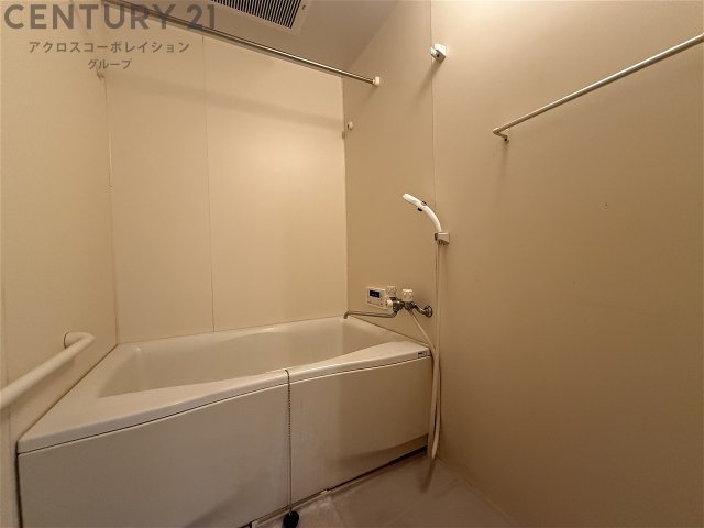 バス・シャワールーム　浴室乾燥付きのバスルーム♪