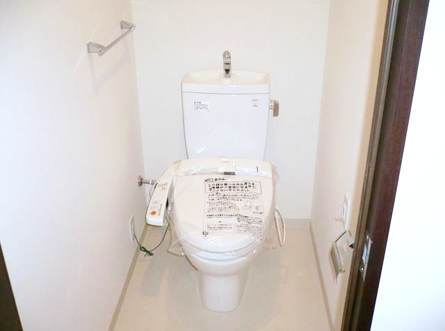 トイレ　落ち着いた色調のトイレです♪