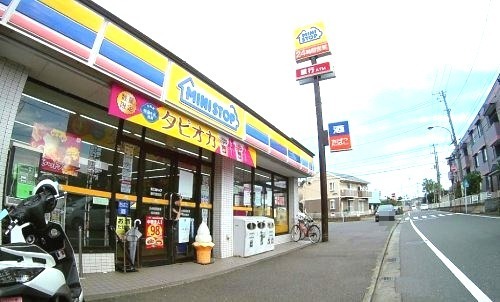 コンビニ　ミニストップ 藤沢宮前店（コンビニ）まで1008m