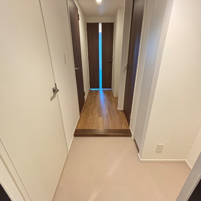 玄関　※写真は同タイプ住戸です。