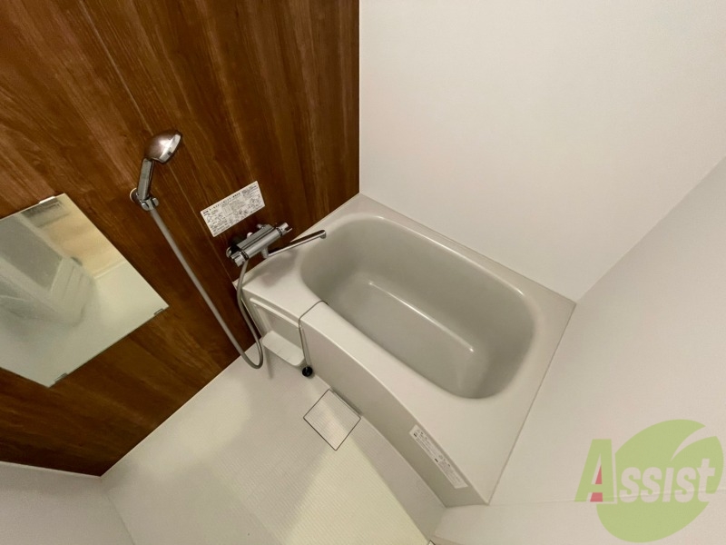 バス・シャワールーム　お風呂になります。一日の疲れを癒してくださいね。