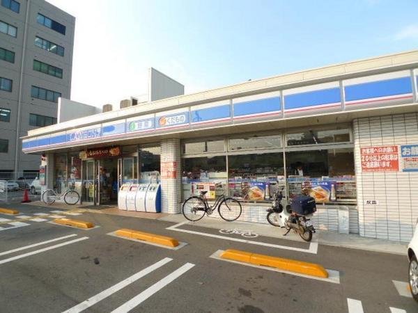 コンビニ　ローソン新喜多一丁目店（コンビニ）まで403m