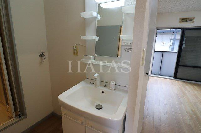 洗面設備　同物件別部屋です。