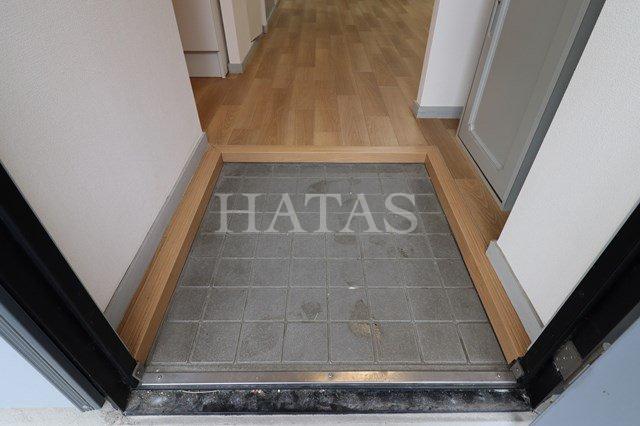 玄関　同物件別部屋です。