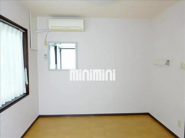 居室・リビング　明るいお部屋です
