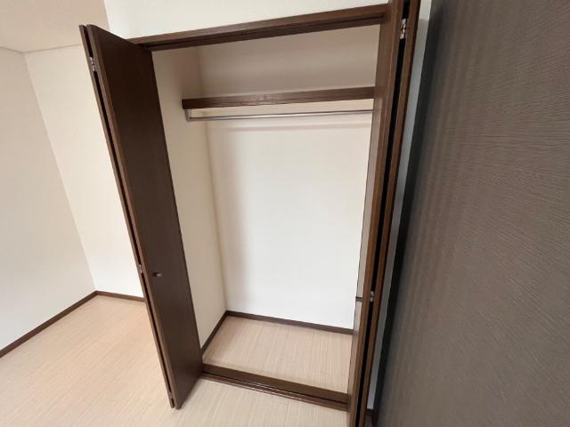 収納　洋室クローゼット