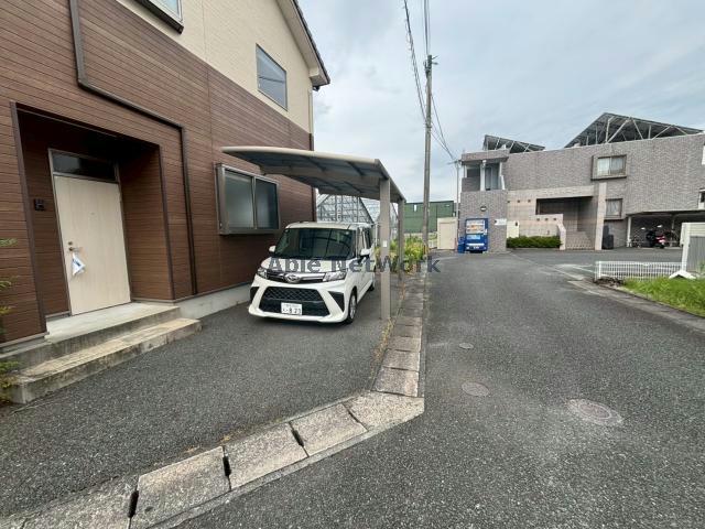 駐車場　駐車場