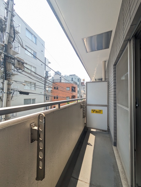 バルコニー　※クリーニング前の写真です