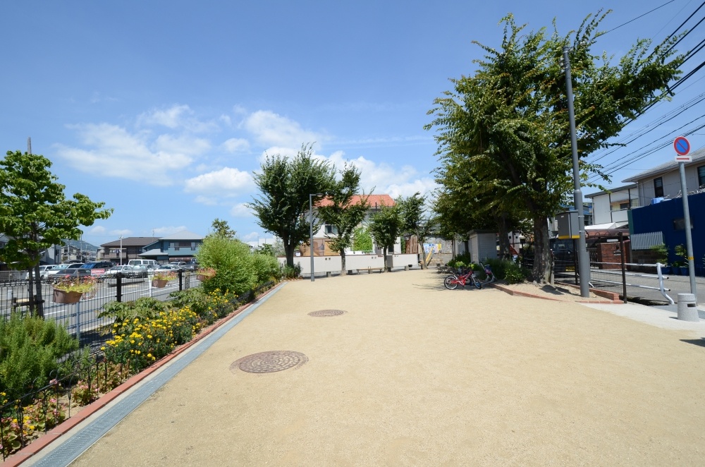 公園　高松公園（公園）まで180m