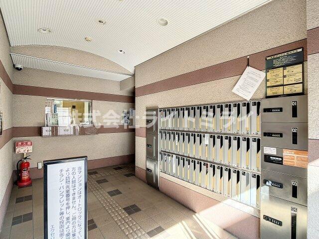 ロビー　?