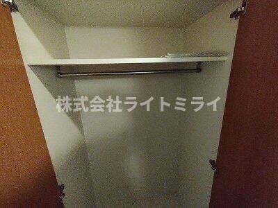 収納　クローゼット?