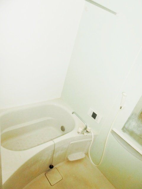 バス・シャワールーム　一日の疲れを癒せるバスルームです