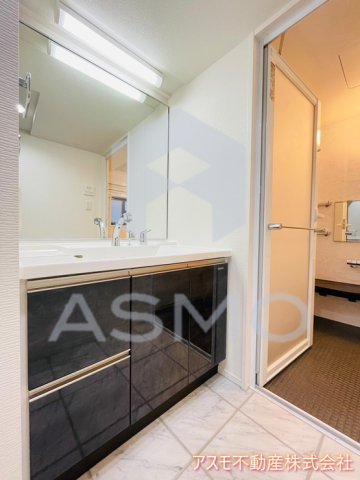 洗面設備　同マンション別部屋参考写真