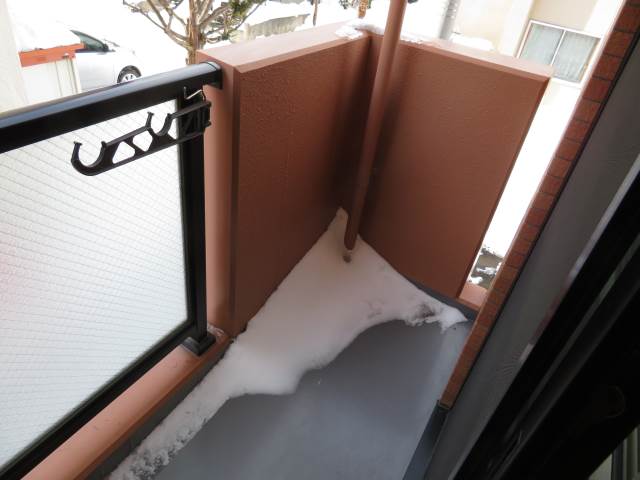 バルコニー　広々バルコニー