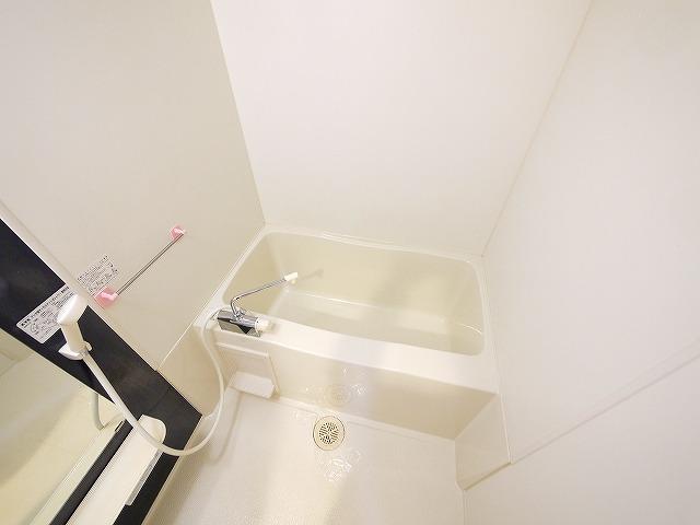 バス・シャワールーム　お風呂です