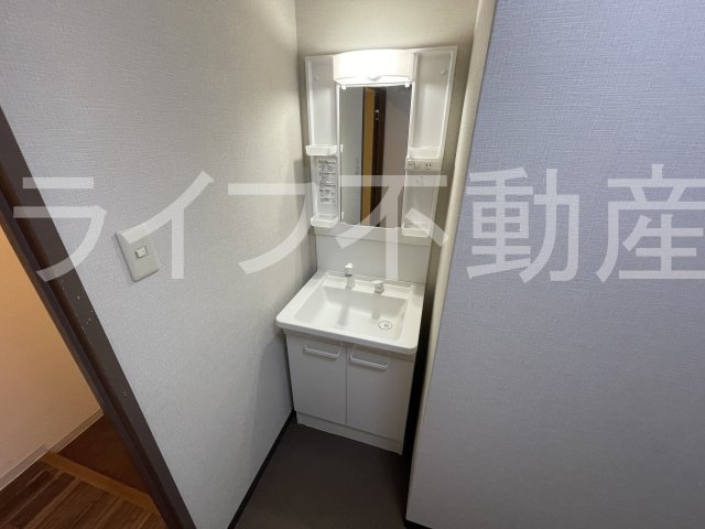 洗面設備　使いやすい洗面所です