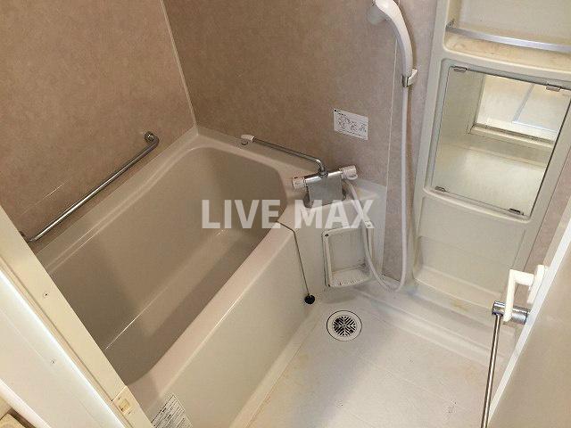 バス・シャワールーム　※別部屋のお写真になります