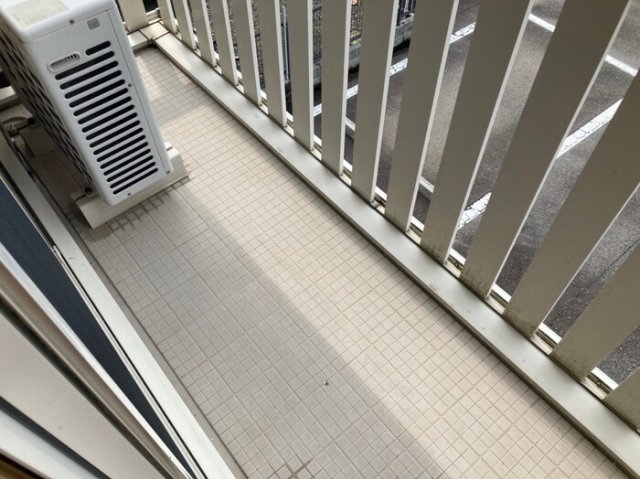 バルコニー　掲載写真は同型モデルを掲載しており実際のお部屋と仕様等が異な