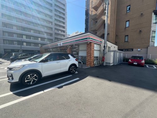 コンビニ　セブンイレブン西中島4丁目店（コンビニ）まで842m