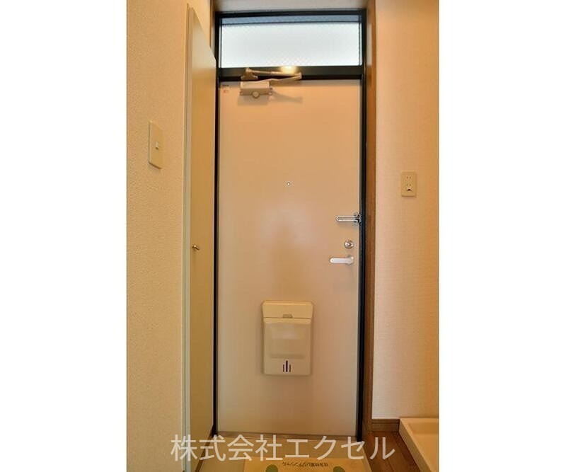 玄関　シューズボックス完備の綺麗な玄関です。