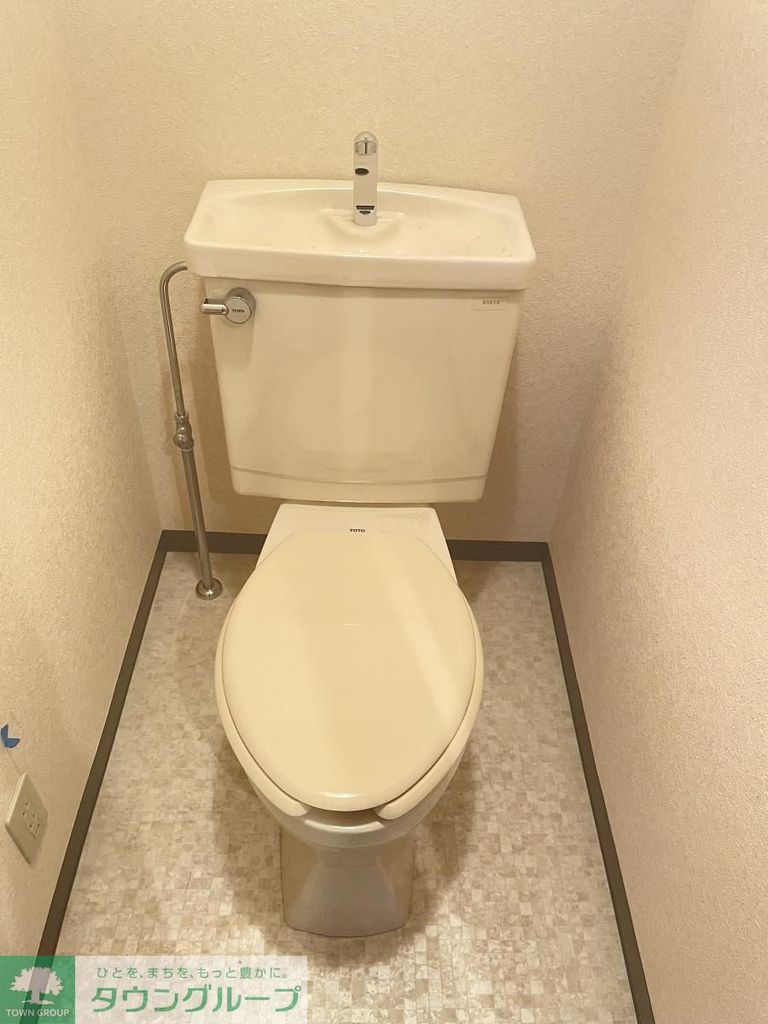 トイレ　同物件別部屋写真