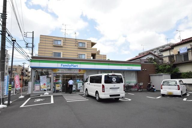 コンビニ　★ファミリーマート★（コンビニ）まで548m