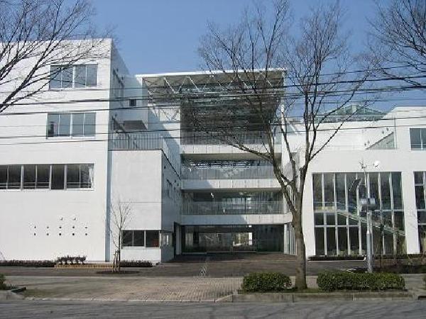 中学校　富山市立芝園中学校（中学校）まで988m