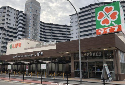 スーパー　ライフ朝潮橋駅前店（スーパー）まで10m